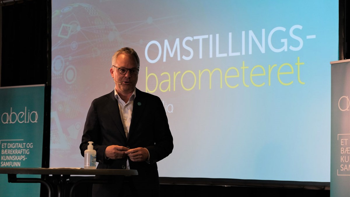 Øystein E. Søreide, administrerende direktør i Abelia på lanseringen av Omstillingsbarometeret 2021.