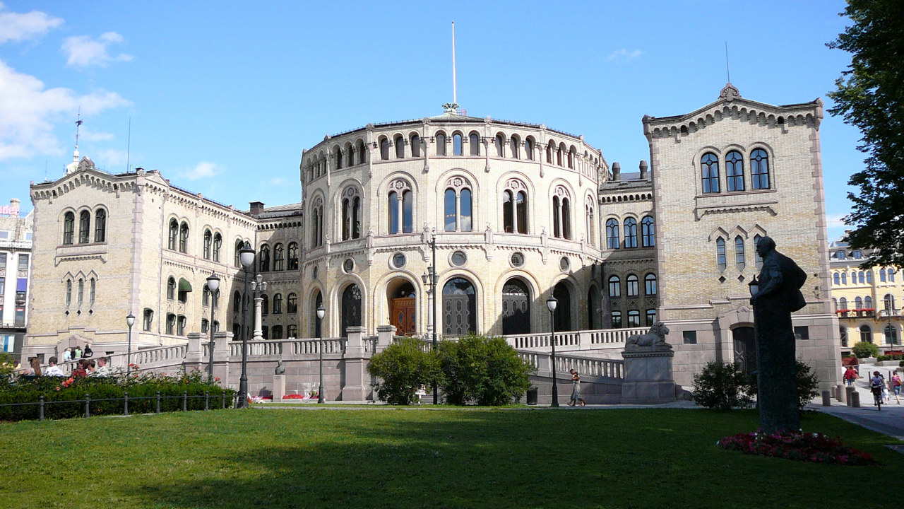 Stortingsbygningen i Oslo.