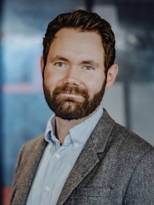 Stående mann.