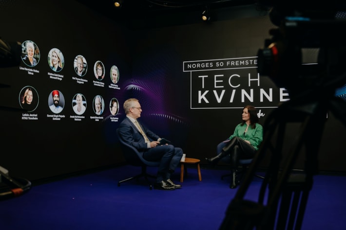 Bilde fra livestream 2022. Øystein Eriksen Søreide fra Abelia og Gunn Severinsen fra ODA-nettverk.